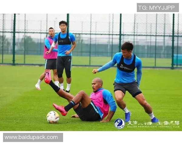 80后足球明星壁画图展现青春记忆与激情岁月的完美结合