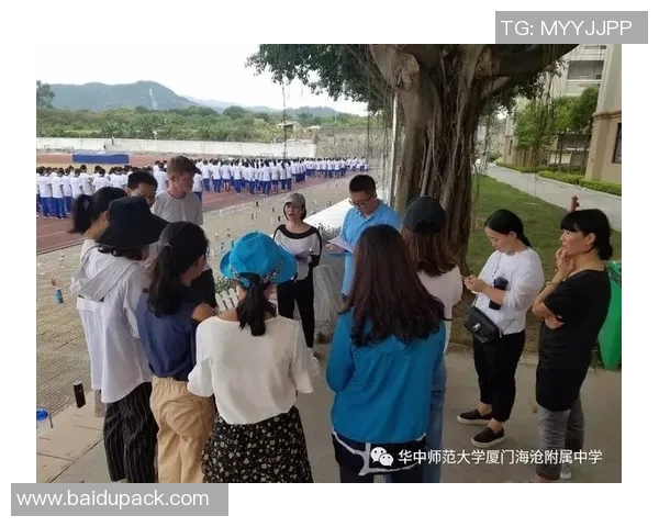 成都18中足球明星崭露头角助力校园足球发展与梦想追逐 成都18中足球明星崭露头角助力校园足球发展与梦想追逐