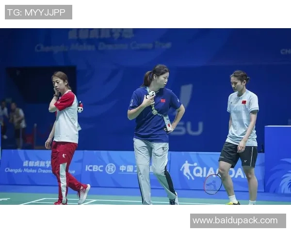 成都羽毛球队配合排名创新高引领全国羽坛新风潮